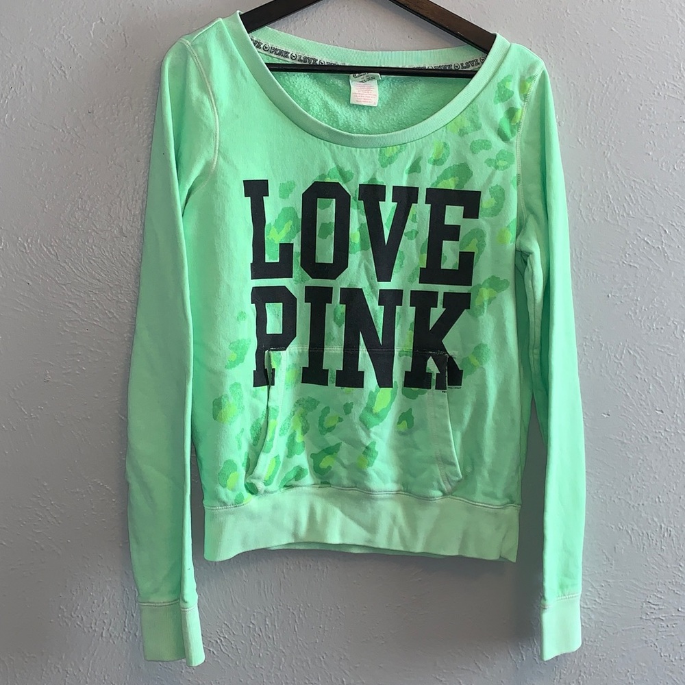 Vs green leopard crew